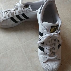 Women's Adidas Superstar sneakers